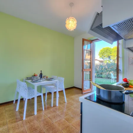 Villa Fiorita Apartments - Happy Rentals Sirmione Exterior photo
