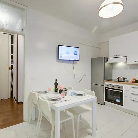 Villa Fiorita Apartments - Happy Rentals Sirmione Exterior photo