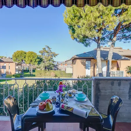 Villa Fiorita Apartments - Happy Rentals Sirmione Exterior photo