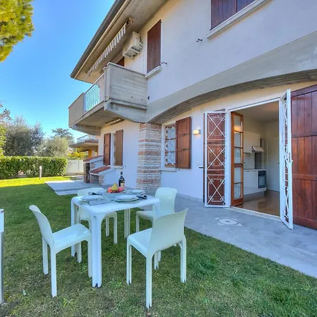 Villa Fiorita Apartments - Happy Rentals Sirmione Exterior photo