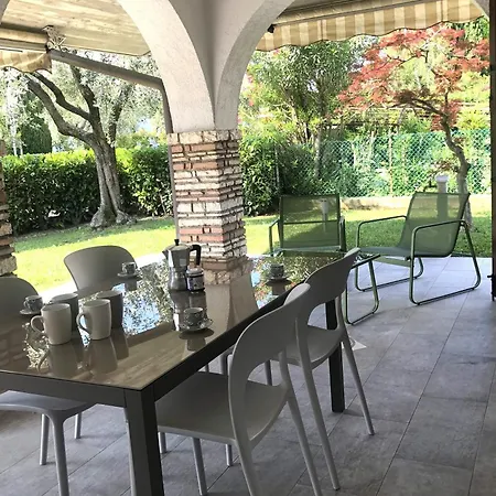 Villa Fiorita Apartments - Happy Rentals Sirmione Exterior photo