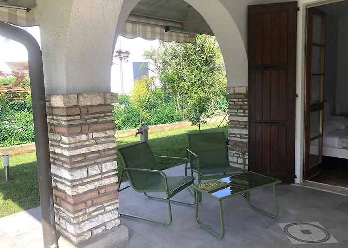 Villa Fiorita Apartments - Happy Rentals